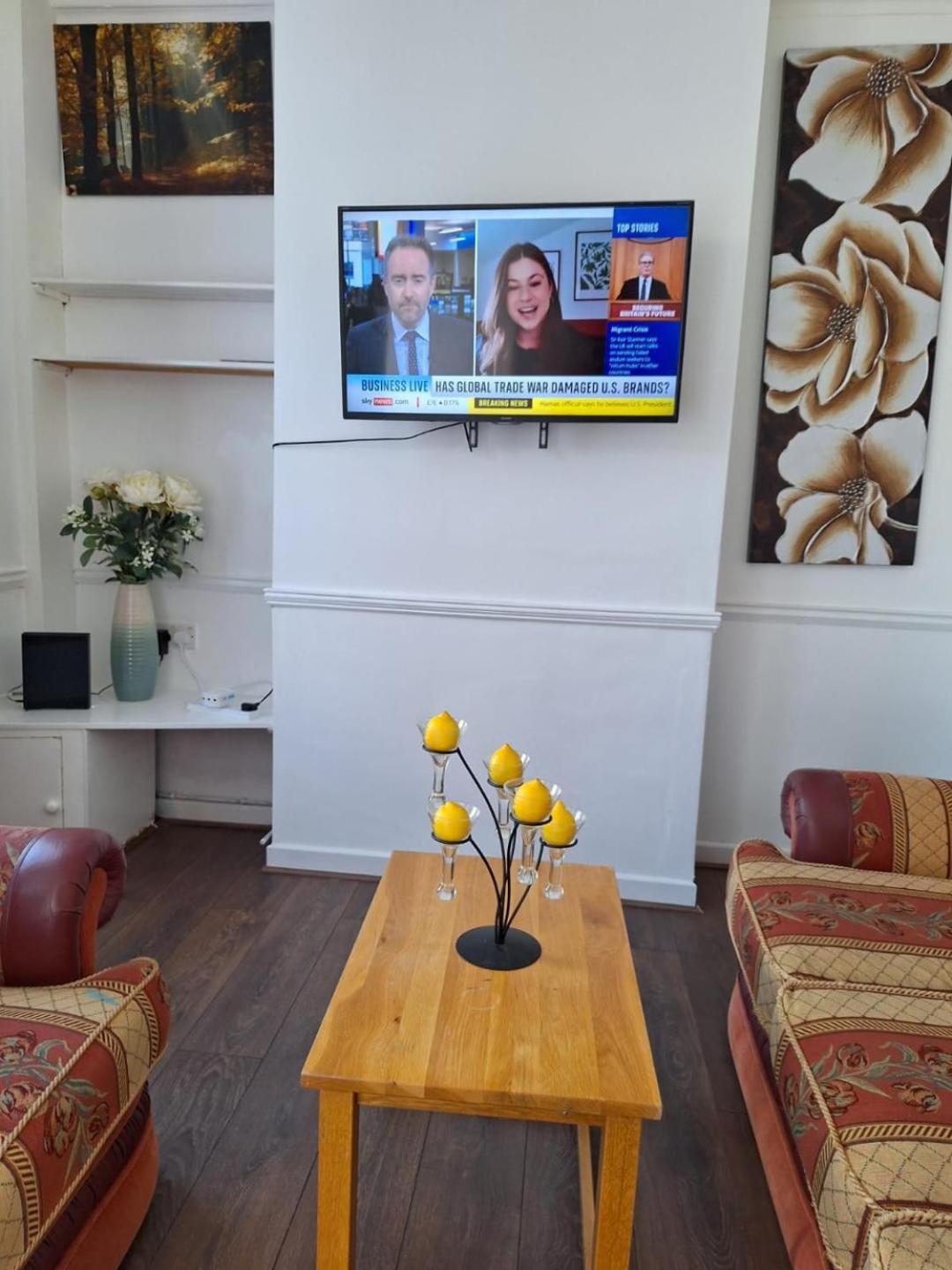 Stoke-on-Trent 12 Cornwallis Lodge Family Room 1 מראה חיצוני תמונה