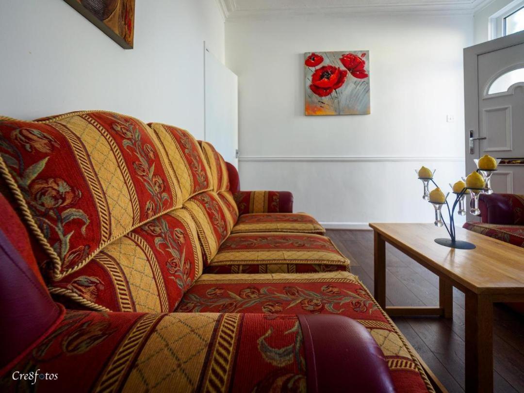 Stoke-on-Trent 12 Cornwallis Lodge Family Room 1 מראה חיצוני תמונה